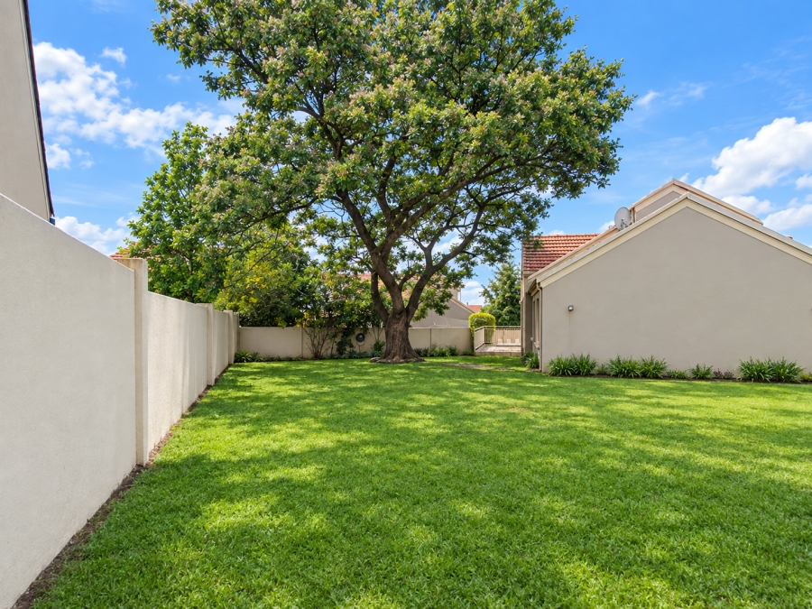 To Let 3 Bedroom Property for Rent in Broadacres Gauteng