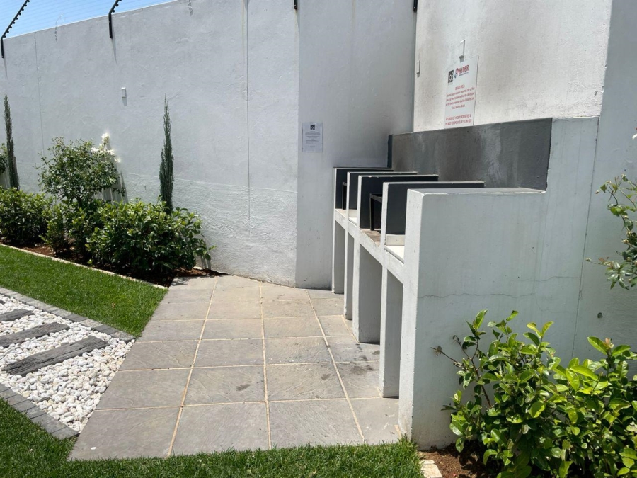 2 Bedroom Property for Sale in Carlswald Gauteng