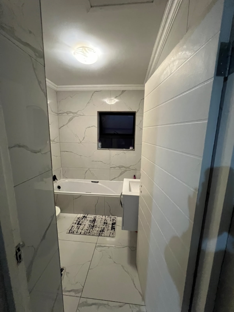 To Let 2 Bedroom Property for Rent in Terenure Gauteng