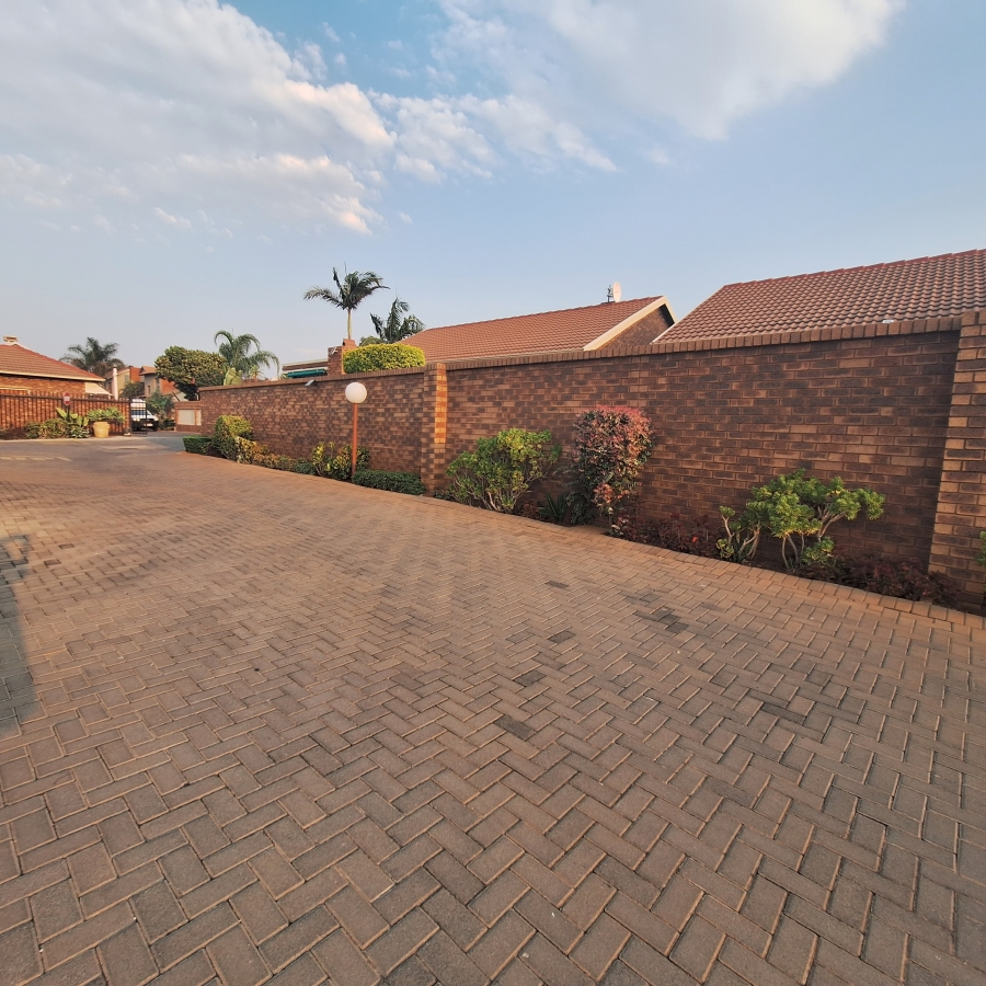 3 Bedroom Property for Sale in Magalieskruin Gauteng
