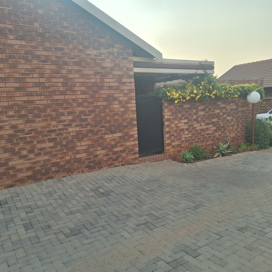 3 Bedroom Property for Sale in Magalieskruin Gauteng