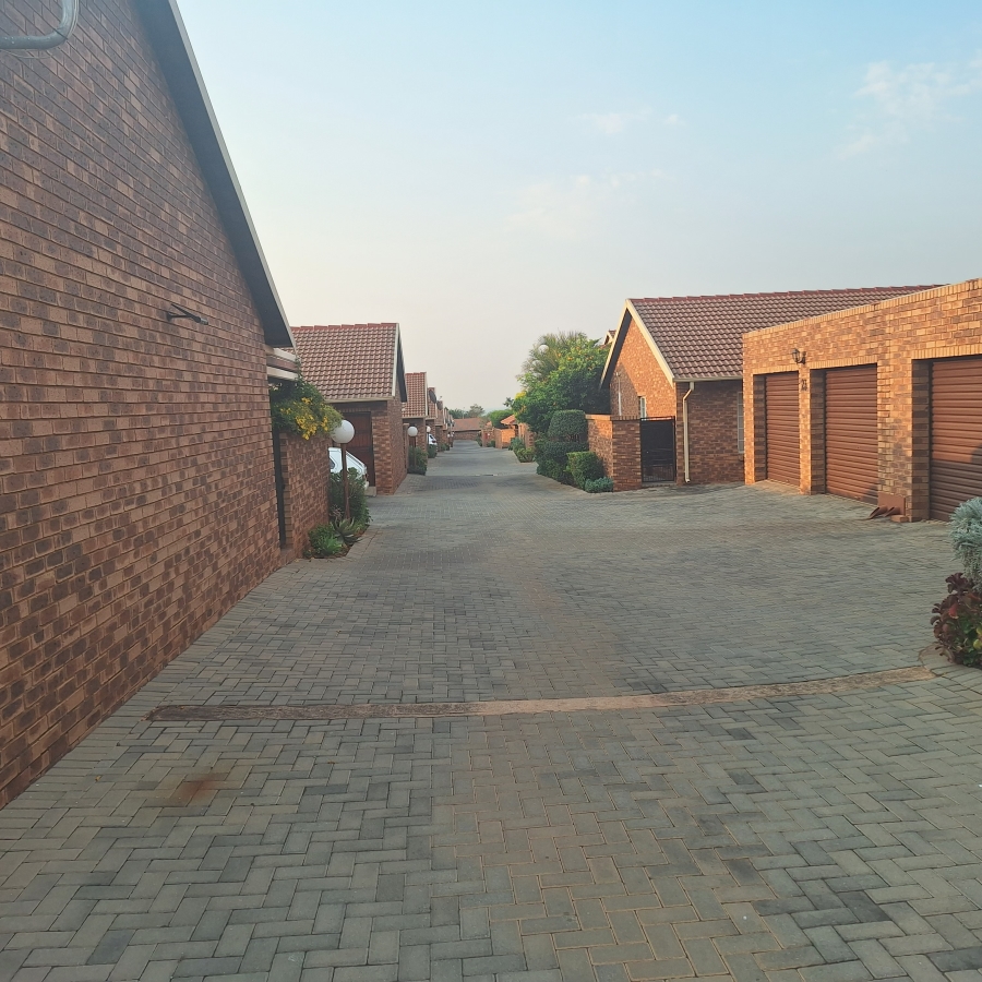 3 Bedroom Property for Sale in Magalieskruin Gauteng