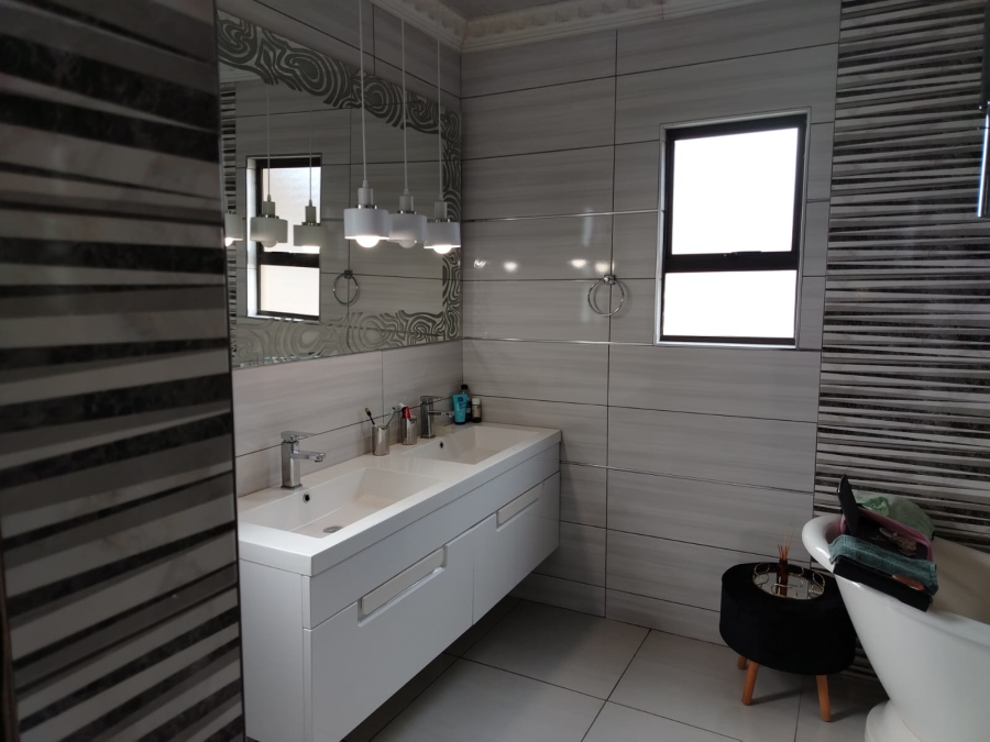 4 Bedroom Property for Sale in Daleside Gauteng