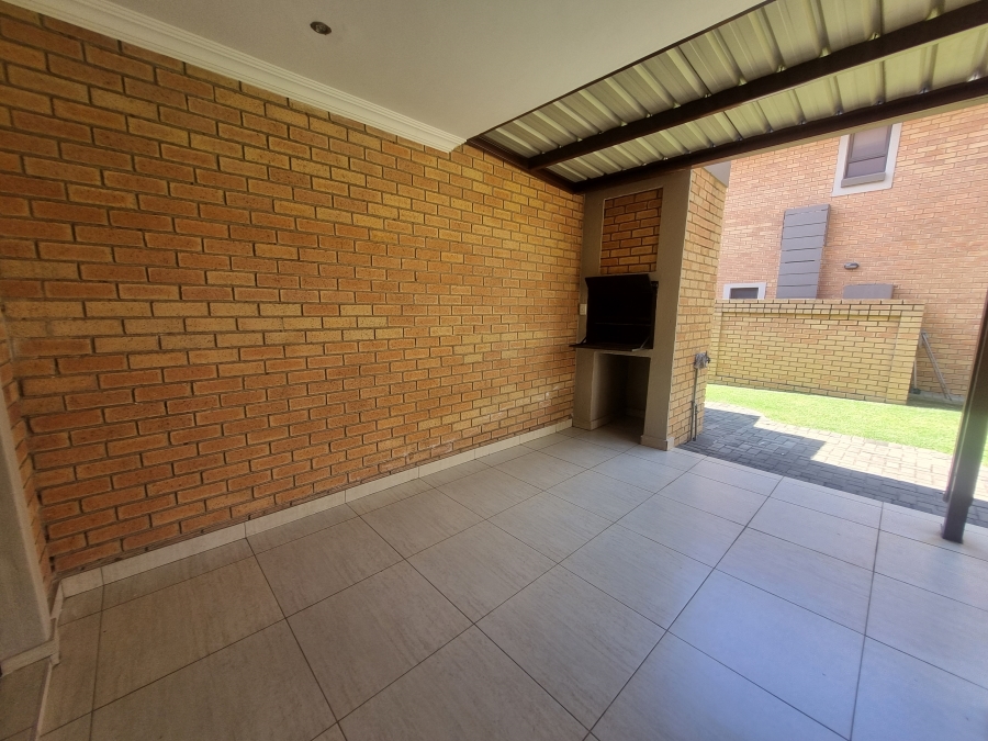 To Let 3 Bedroom Property for Rent in Equestria Gauteng