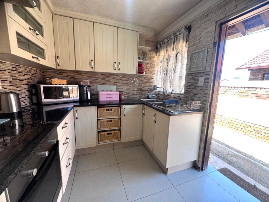 3 Bedroom Property for Sale in Vosloorus Ext 10 Gauteng