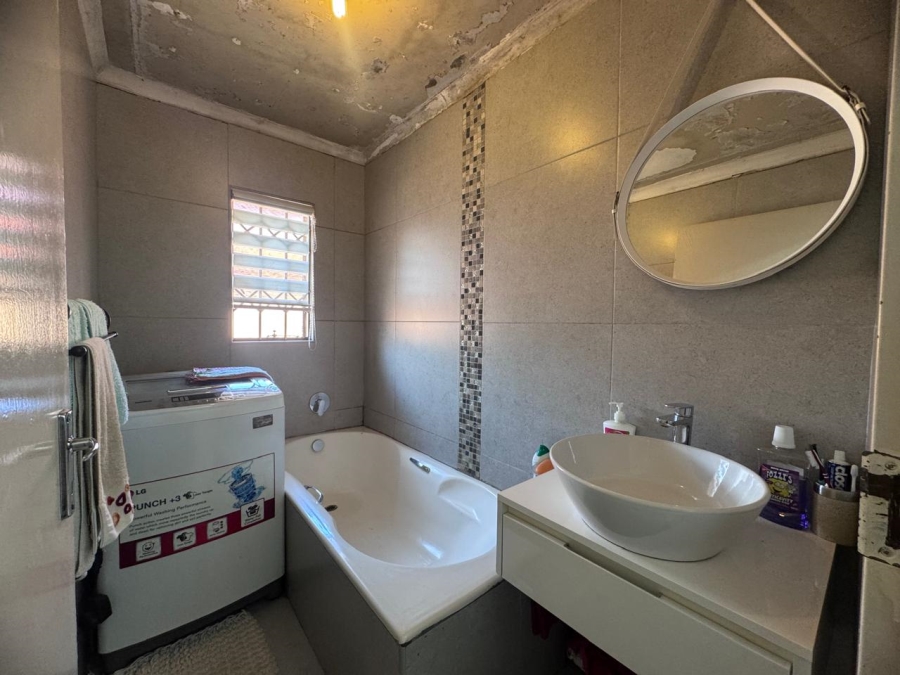 3 Bedroom Property for Sale in Vosloorus Ext 10 Gauteng