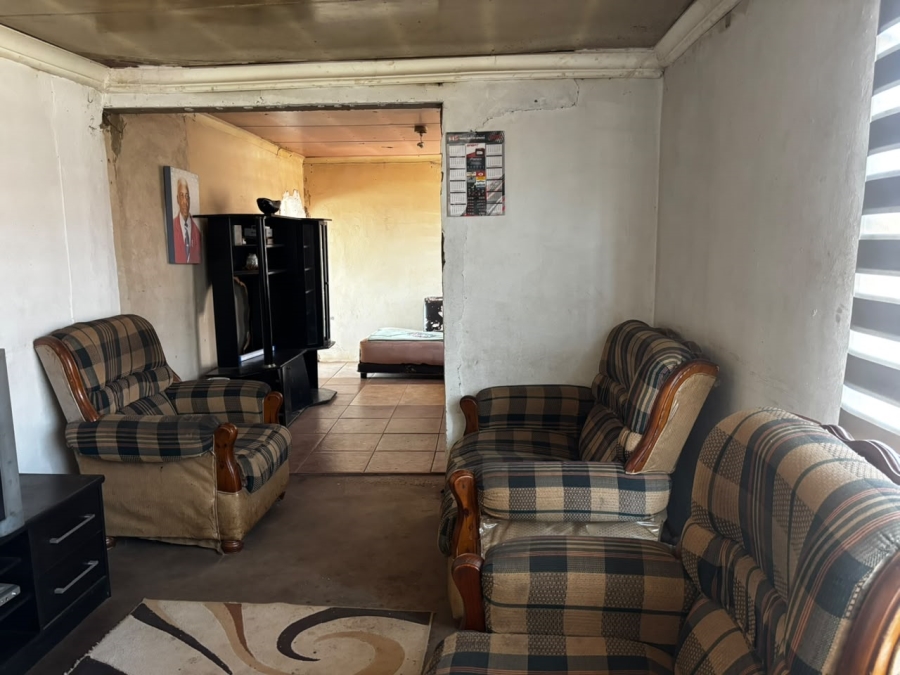 1 Bedroom Property for Sale in Mabuya Park Gauteng