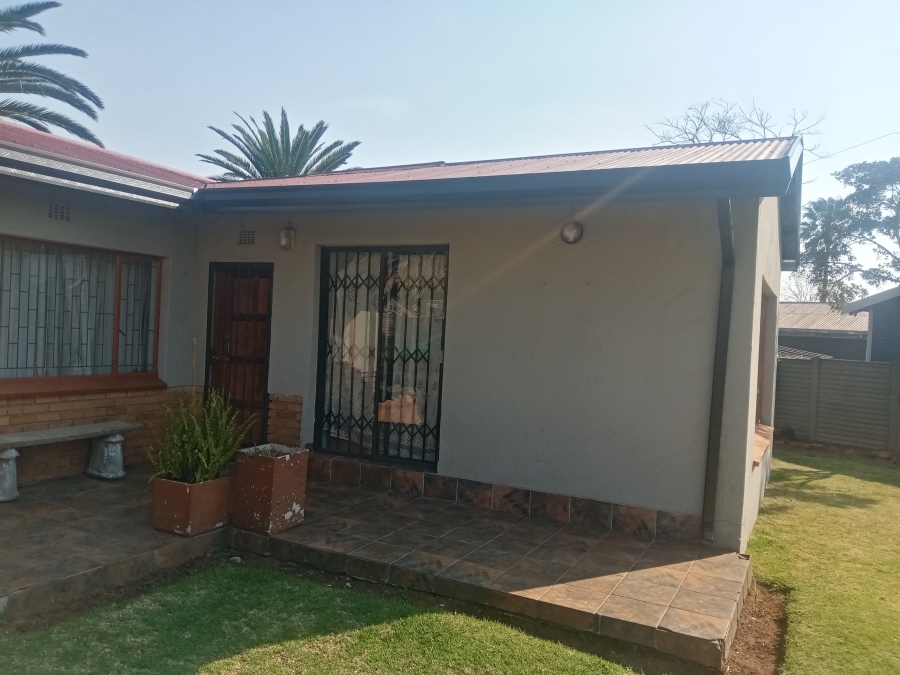 To Let 3 Bedroom Property for Rent in Witpoortjie Gauteng