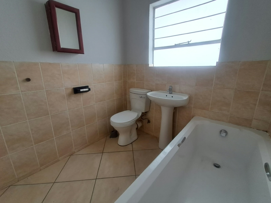 To Let 3 Bedroom Property for Rent in Groblerpark Gauteng