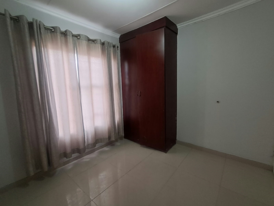 To Let 3 Bedroom Property for Rent in Groblerpark Gauteng