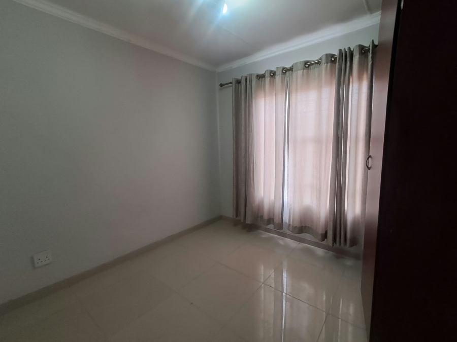 To Let 3 Bedroom Property for Rent in Groblerpark Gauteng