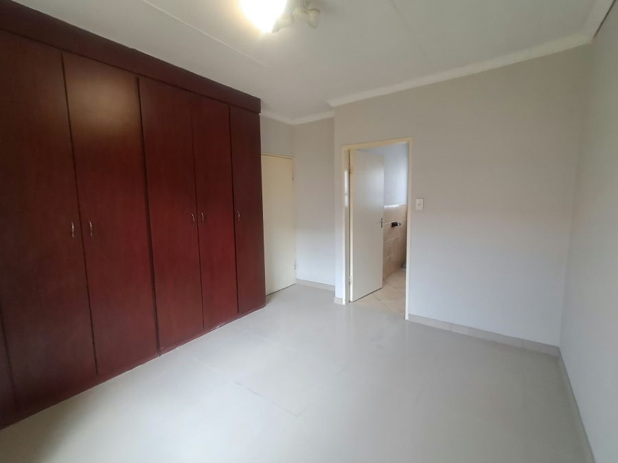 To Let 3 Bedroom Property for Rent in Groblerpark Gauteng