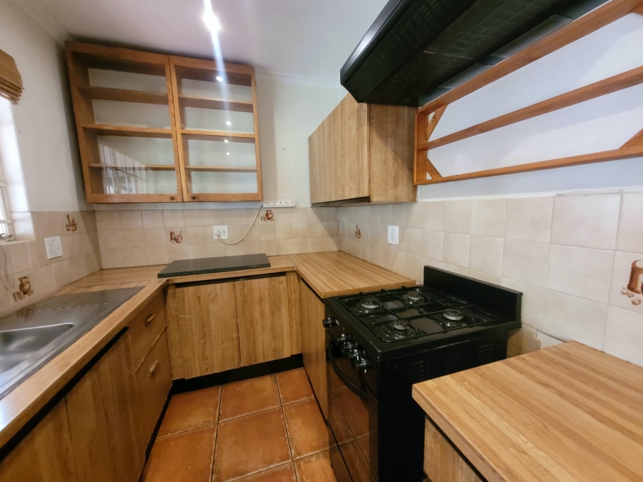 To Let 2 Bedroom Property for Rent in Bromhof Gauteng