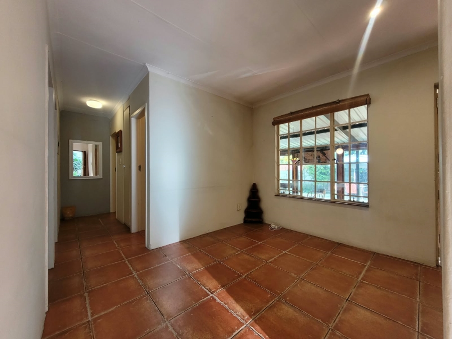 To Let 2 Bedroom Property for Rent in Bromhof Gauteng