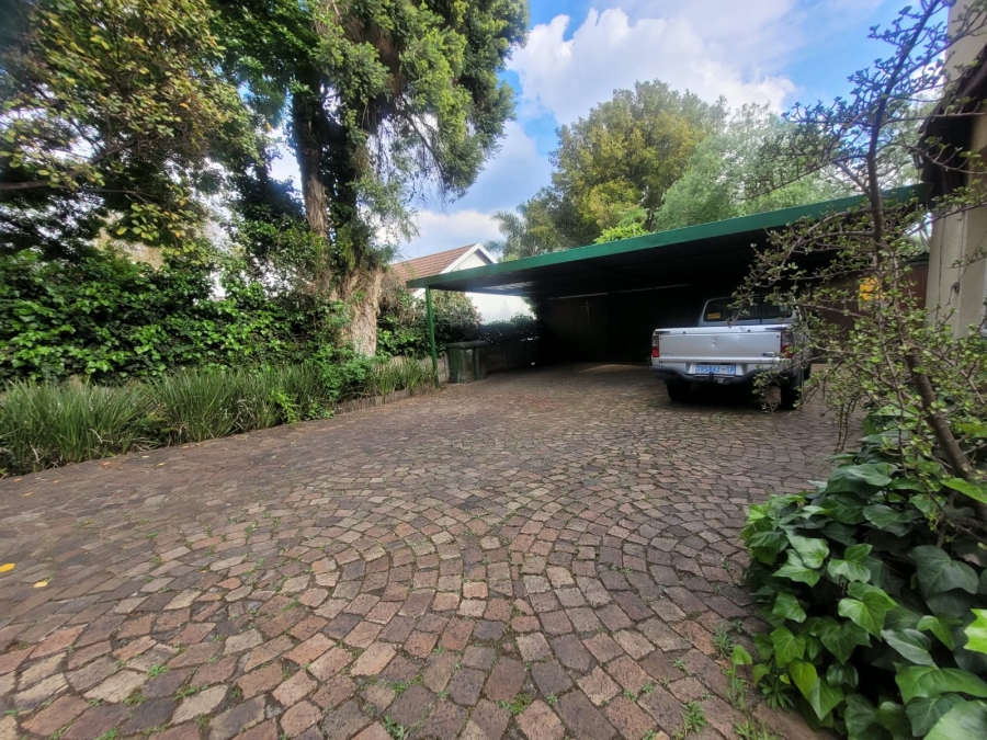 To Let 2 Bedroom Property for Rent in Bromhof Gauteng