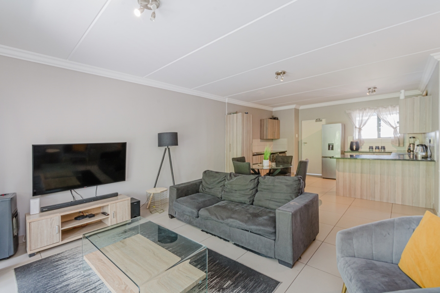2 Bedroom Property for Sale in Broadacres Gauteng