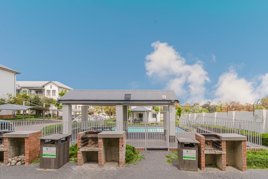 2 Bedroom Property for Sale in Broadacres Gauteng