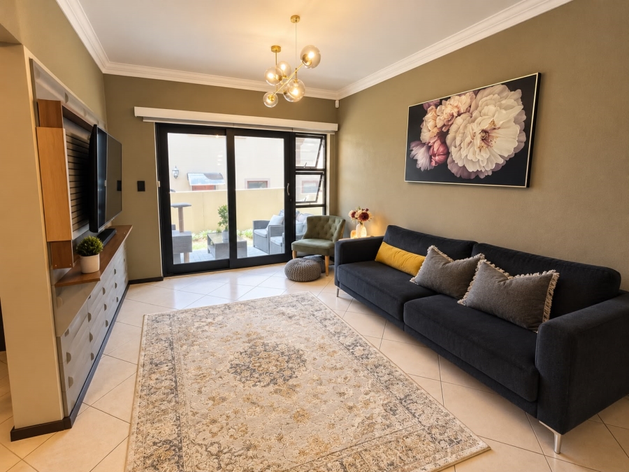 To Let 2 Bedroom Property for Rent in Broadacres Gauteng