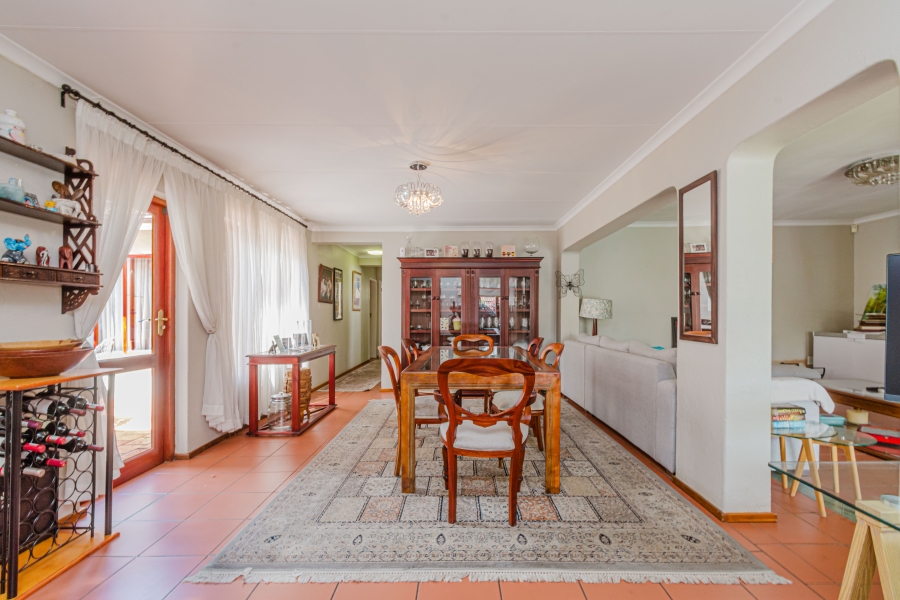 To Let 4 Bedroom Property for Rent in Fourways Gauteng