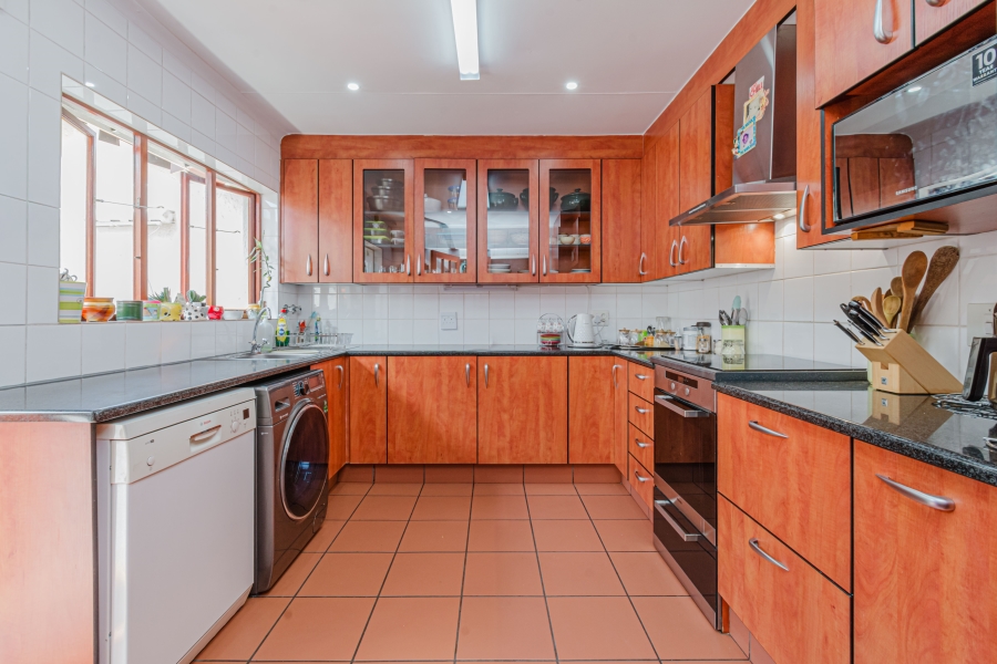 To Let 4 Bedroom Property for Rent in Fourways Gauteng