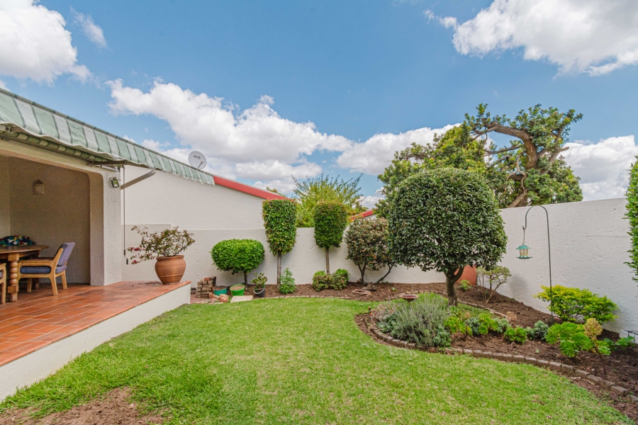 To Let 4 Bedroom Property for Rent in Fourways Gauteng