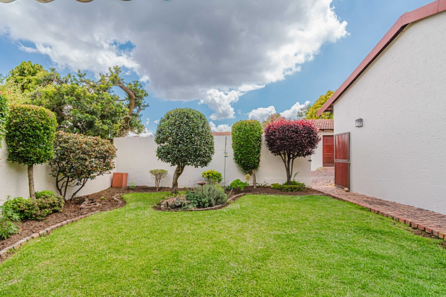 To Let 4 Bedroom Property for Rent in Fourways Gauteng