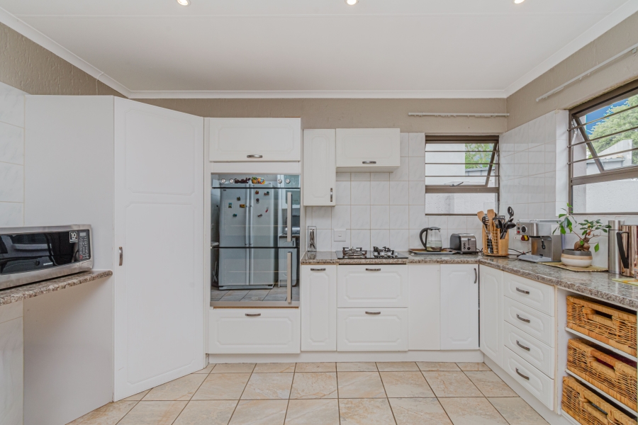 3 Bedroom Property for Sale in Lonehill Gauteng