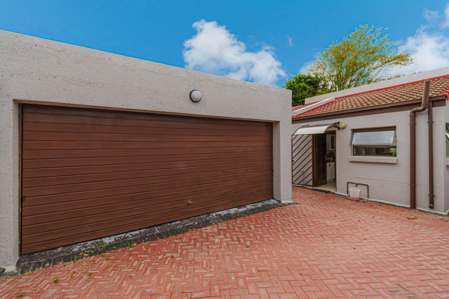 3 Bedroom Property for Sale in Lonehill Gauteng