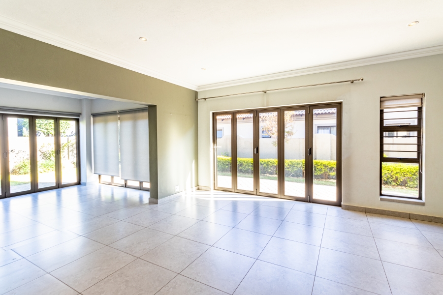 To Let 4 Bedroom Property for Rent in Willow Acres Gauteng