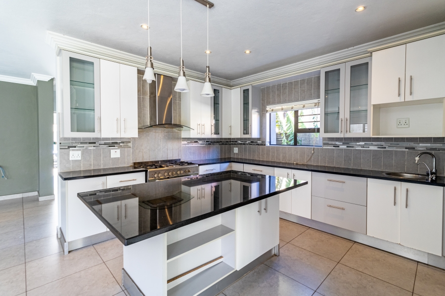 To Let 4 Bedroom Property for Rent in Willow Acres Gauteng