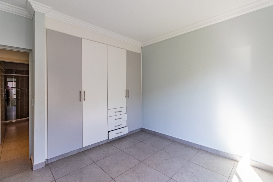 To Let 4 Bedroom Property for Rent in Willow Acres Gauteng