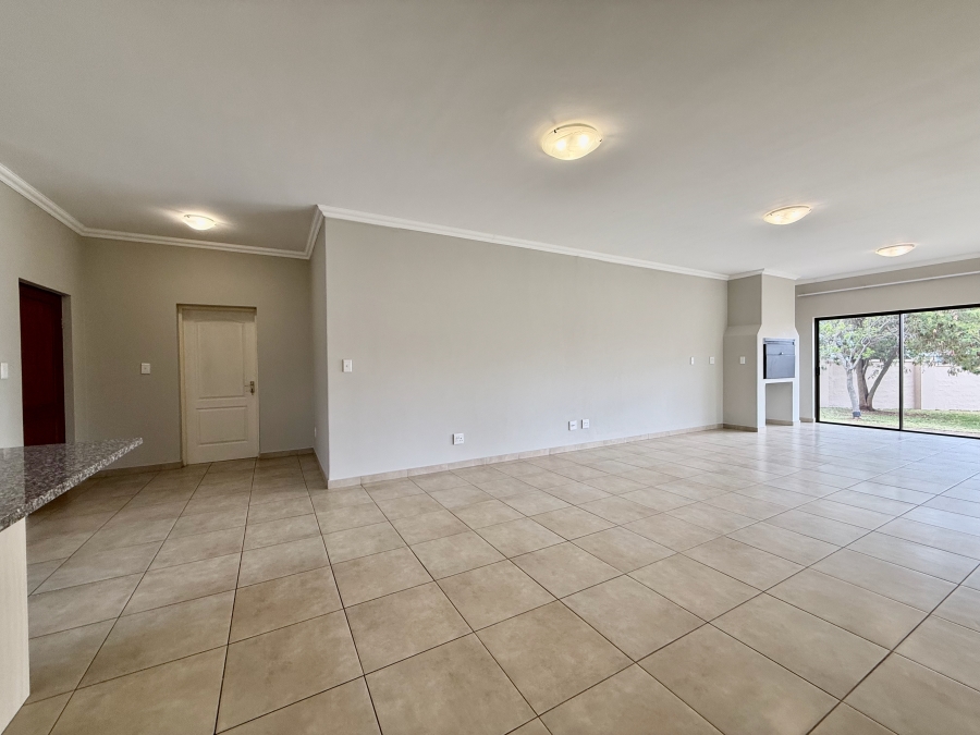 3 Bedroom Property for Sale in The Retreat Gauteng