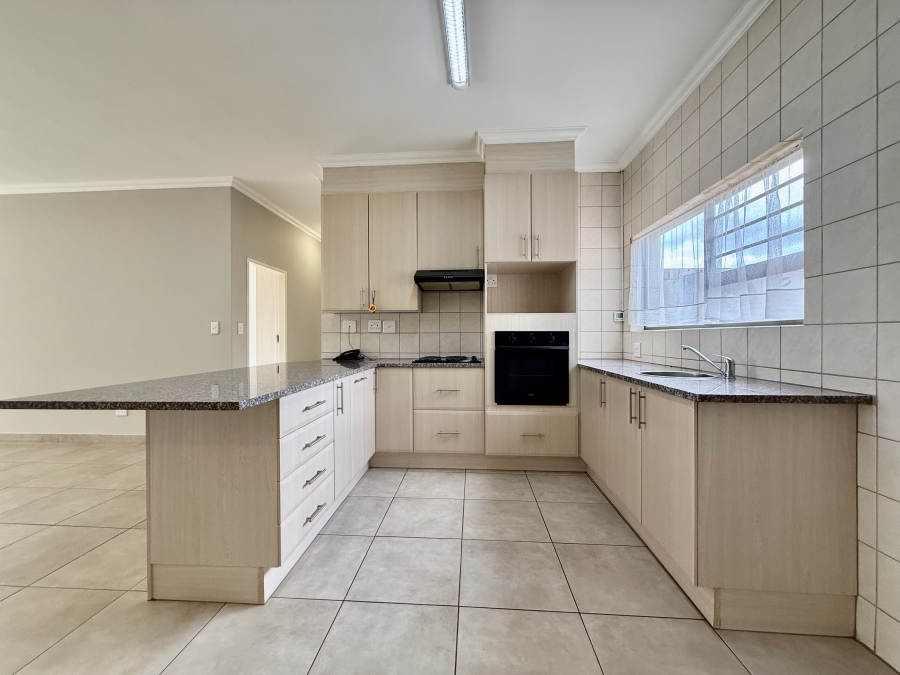 3 Bedroom Property for Sale in The Retreat Gauteng