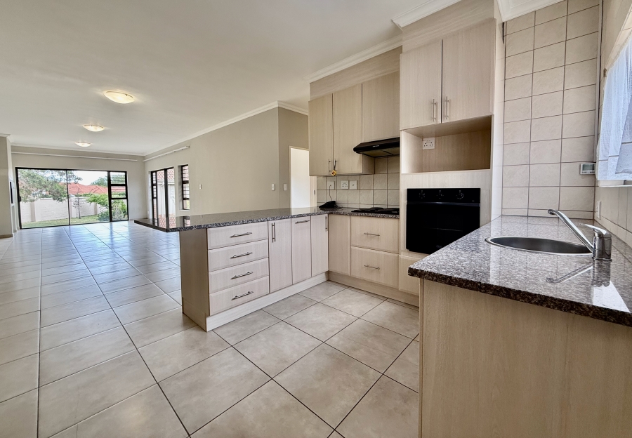 3 Bedroom Property for Sale in The Retreat Gauteng