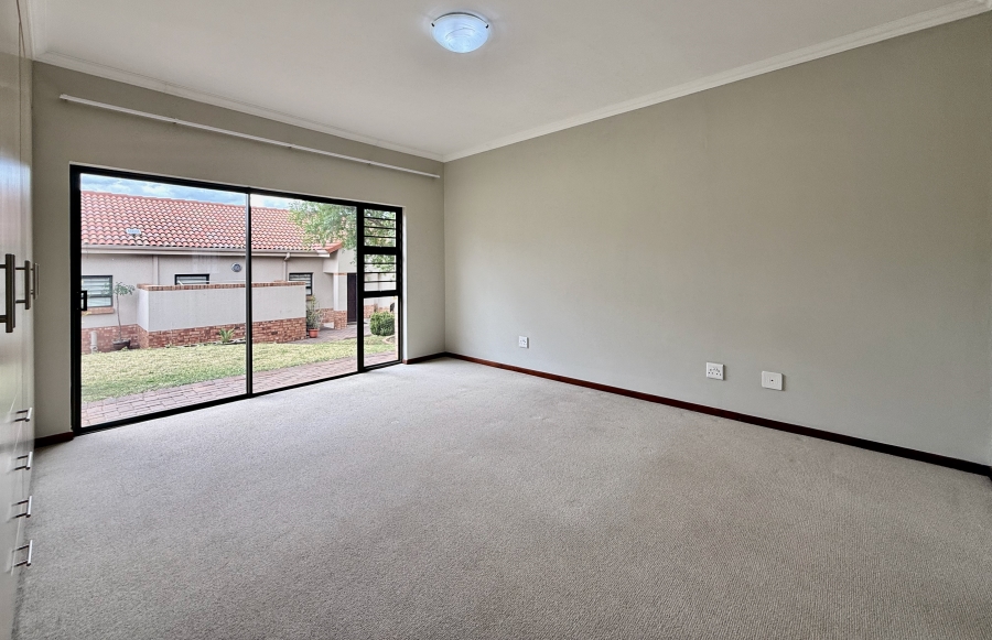 3 Bedroom Property for Sale in The Retreat Gauteng