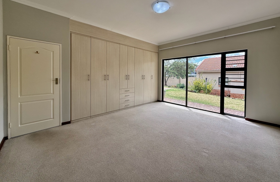 3 Bedroom Property for Sale in The Retreat Gauteng