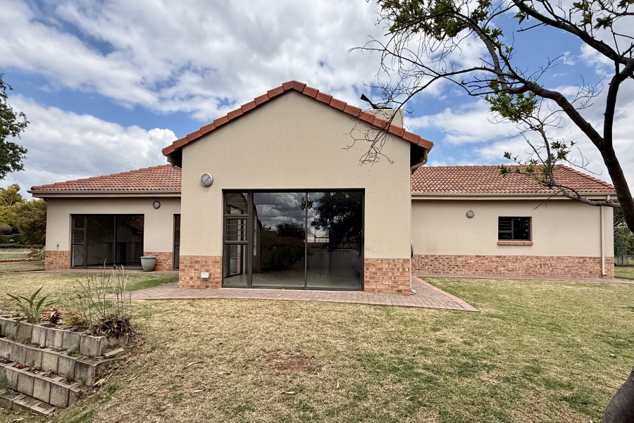 3 Bedroom Property for Sale in The Retreat Gauteng