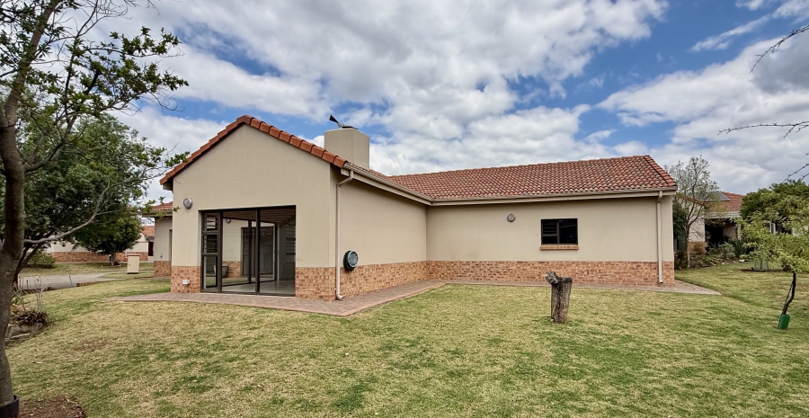 3 Bedroom Property for Sale in The Retreat Gauteng