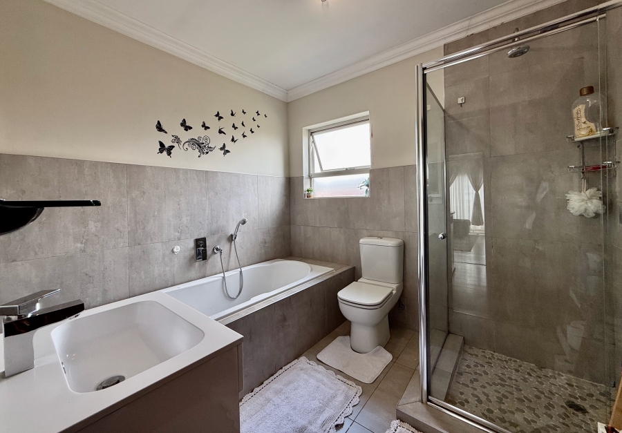 3 Bedroom Property for Sale in The Meadows Gauteng
