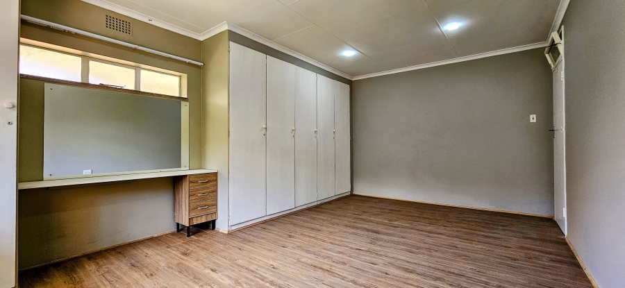 2 Bedroom Property for Sale in Three Rivers Proper Gauteng