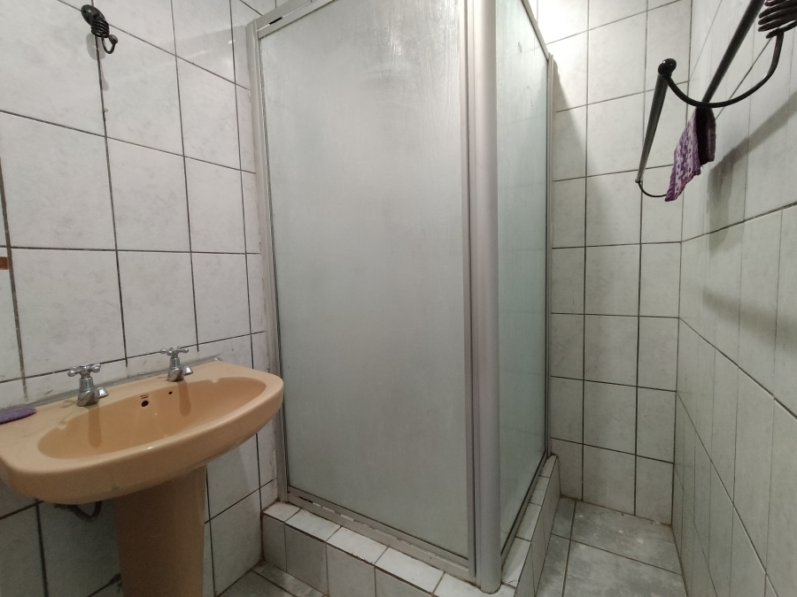 4 Bedroom Property for Sale in Roodekrans Gauteng