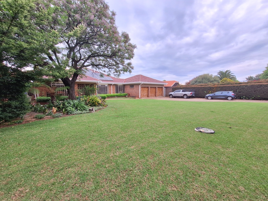 4 Bedroom Property for Sale in Monument Gauteng