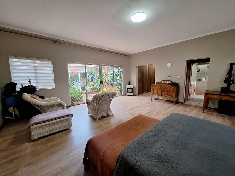 4 Bedroom Property for Sale in Monument Gauteng