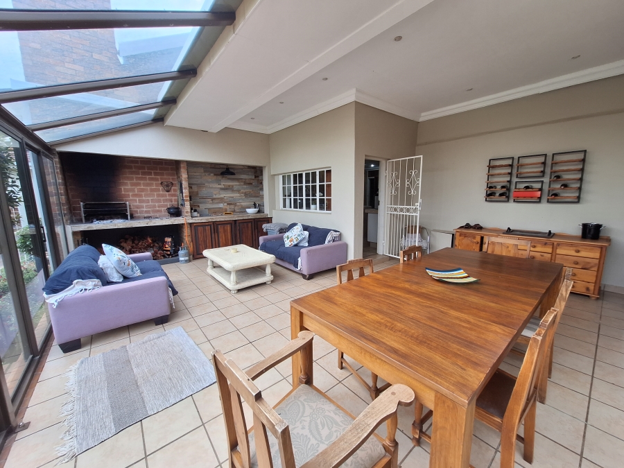 4 Bedroom Property for Sale in Monument Gauteng