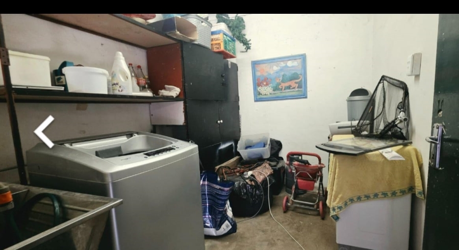 5 Bedroom Property for Sale in Greenhills Gauteng