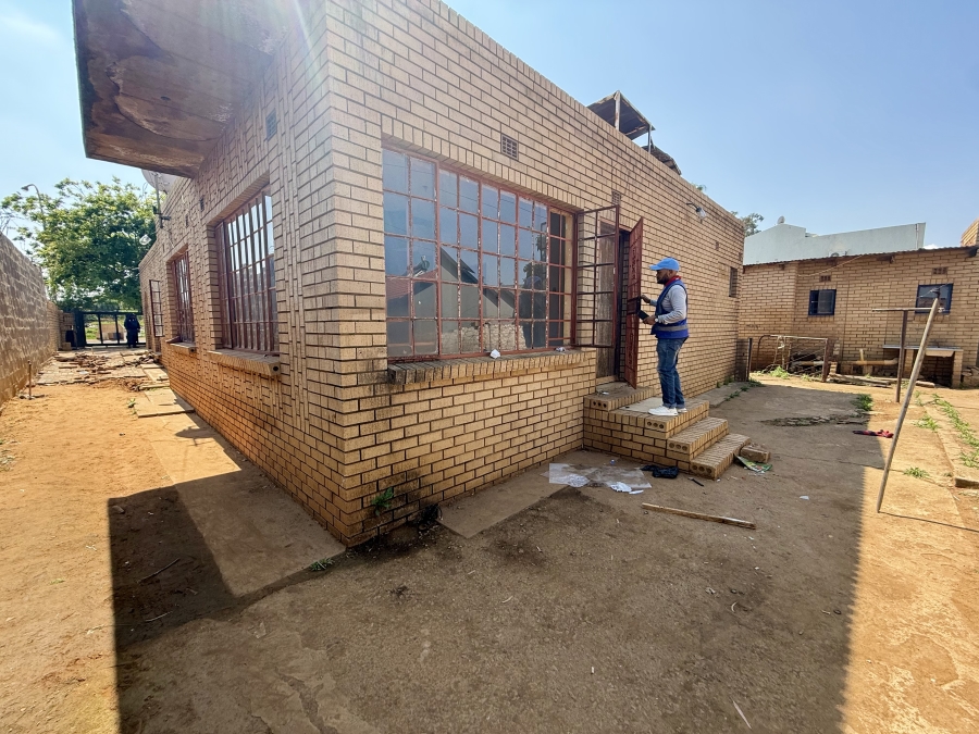 4 Bedroom Property for Sale in Lenasia South Gauteng