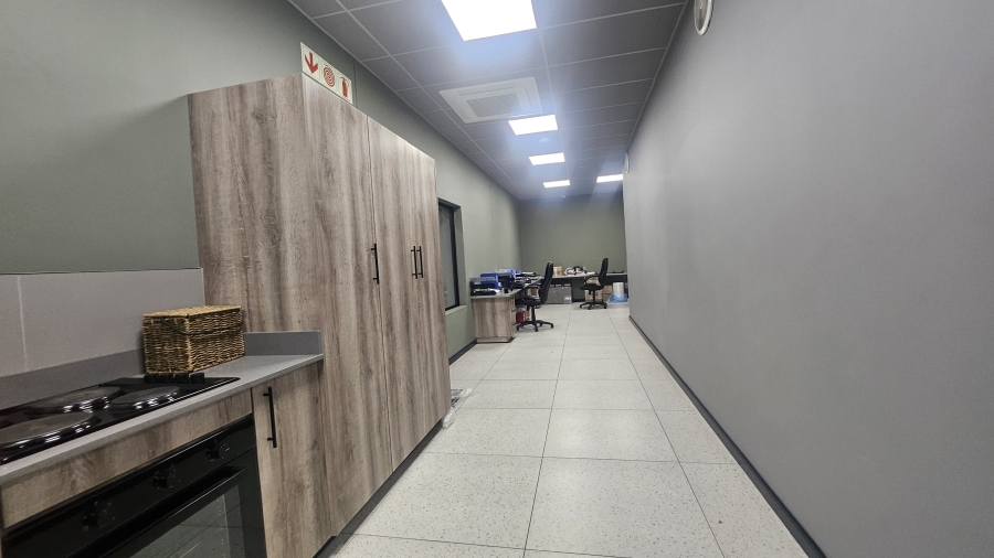 To Let Commercial Property for Rent in Knoppieslaagte Gauteng