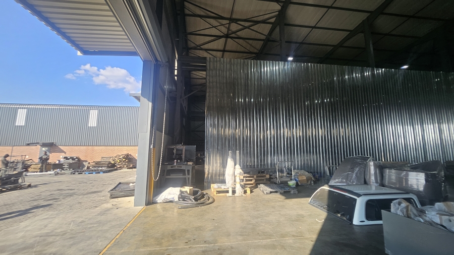 To Let Commercial Property for Rent in Knoppieslaagte Gauteng