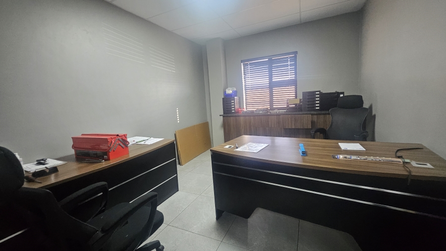 To Let Commercial Property for Rent in Knoppieslaagte Gauteng