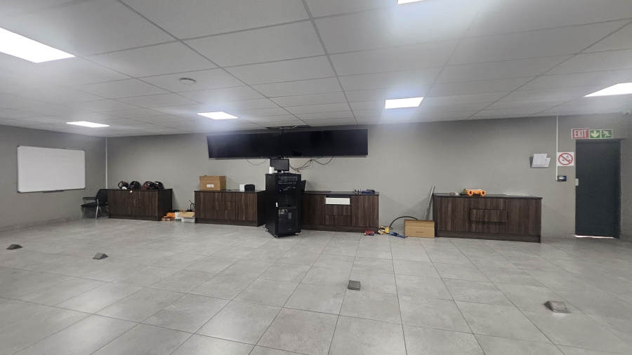 To Let Commercial Property for Rent in Knoppieslaagte Gauteng